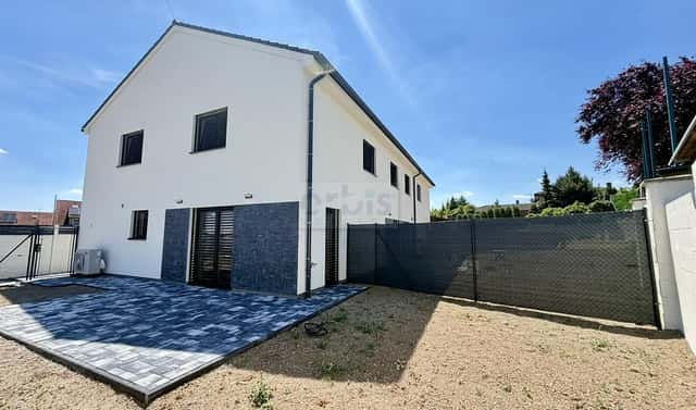 Prodej domu 149 m² s pozemkem 458 m², Zátopkova, Hřebeč, okres Kladno