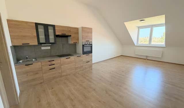 Pronájem bytu 1+kk 36 m², Zámecká, Přerov – Přerov VII-Čekyně