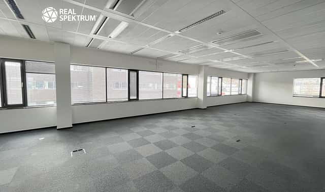 Pronájem kanceláře 872 m², Holandská, Brno – Štýřice, okres Brno-město
