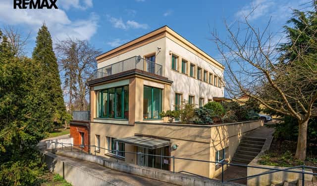 Prodej domu 675 m² s pozemkem 2 791 m², Vašátkova, Čelákovice, okres Praha-východ