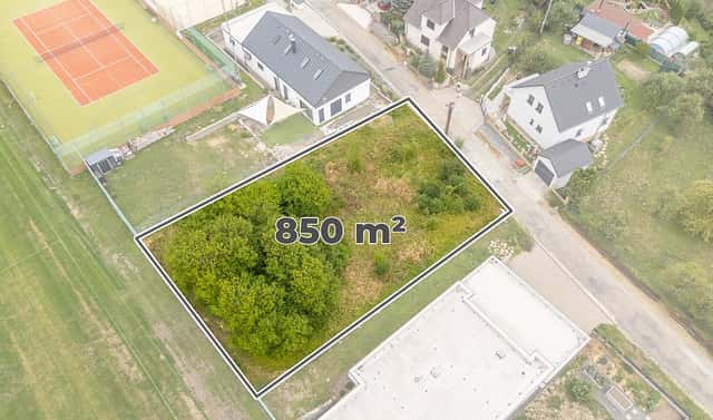 Prodej stavebního pozemku 850 m², Zlín – Kostelec