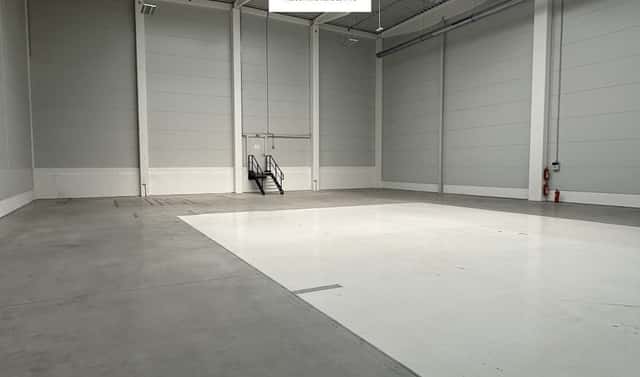 Pronájem skladovacích prostor 824 m², U Pekáren, Praha 10 – Hostivař
