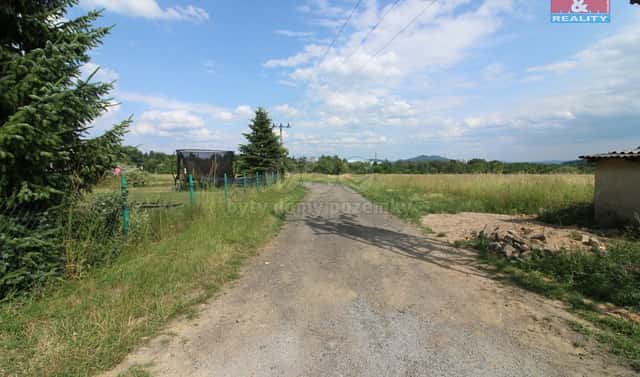 Prodej stavebního pozemku 1 241 m², Okrouhlá, okres Česká Lípa