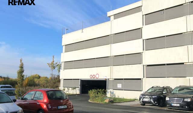 Pronájem garážového stání v parkovacím domě, Bryksova 542, Černý Most, Bryksova, Praha 9 – Černý Most