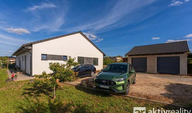 Prodej domu 185 m² s pozemkem 744 m², Družstevní, Mělník