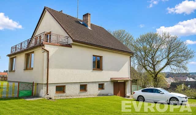 Prodej domu 263 m² s pozemkem 1 178 m², Loket – Němčice, okres Benešov