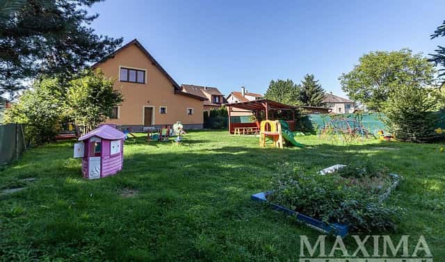 Prodej komerčního objektu (jiného typu) 237 m², Glücksmannova, Úvaly, okres Praha-východ