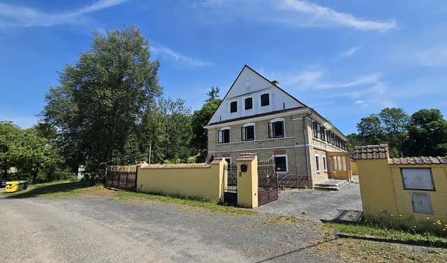 Prodej domu 460 m² s pozemkem 2 838 m², Úštěk – Vědlice, okres Litoměřice