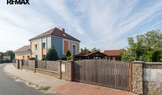 Prodej domu 172 m² s pozemkem 955 m², Krakovany, okres Kolín