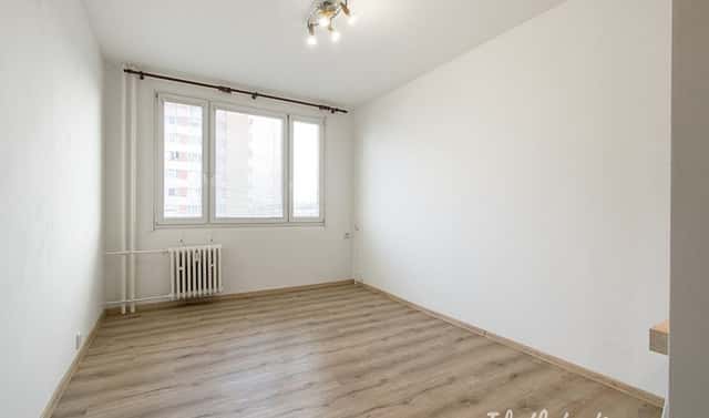 Pronájem bytu 1+kk 27 m², Jabloňová, Praha 10 – Záběhlice