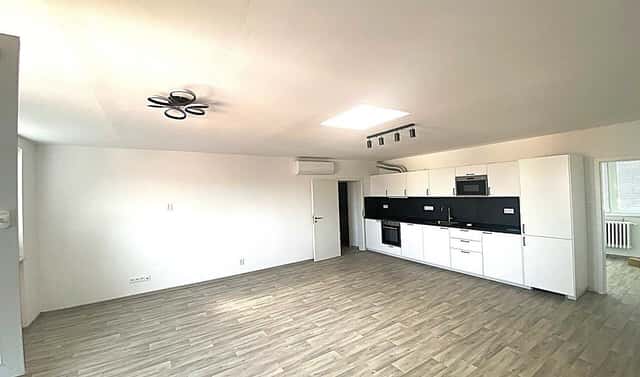 Pronájem bytu 4+kk 120 m², Sabinova, Praha 3 – Žižkov