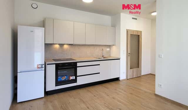 Pronájem bytu 1+kk 34 m², Arnošta Staňka, Praha 10 – Hostivař