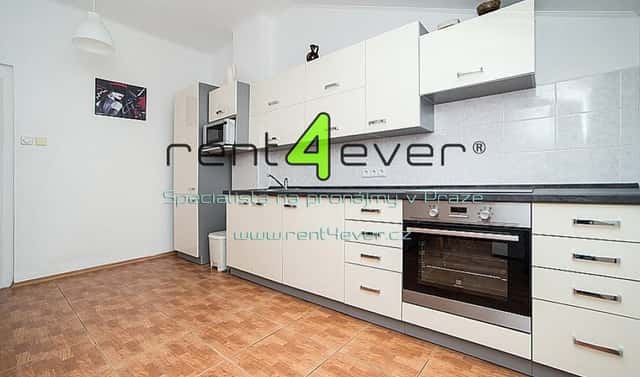 Pronájem bytu 3+1 82 m², Zvíkovská, Praha 9 – Kyje