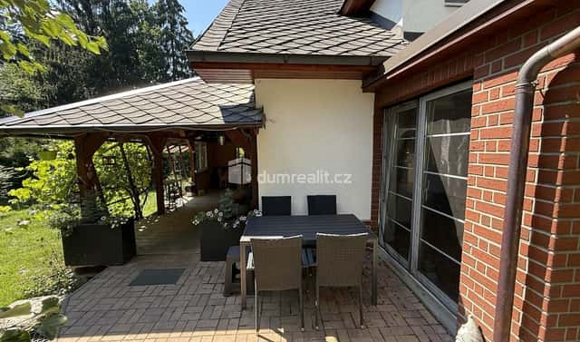 Prodej domu 120 m² s pozemkem 1 717 m², Ke Skále, Kamenice, okres Praha-východ
