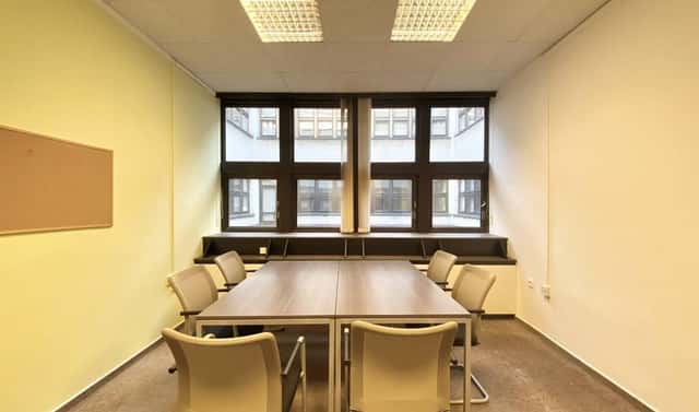 Pronájem kanceláře 34 m², Na Moráni, Praha 2 – Nové Město