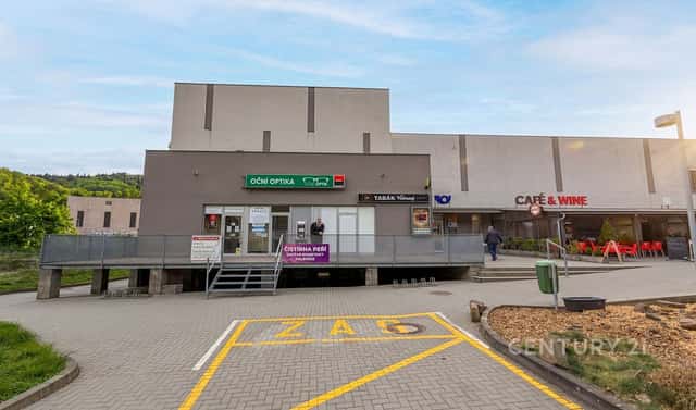 Pronájem obchodních prostor 140 m², Nádražní, Adamov, okres Blansko