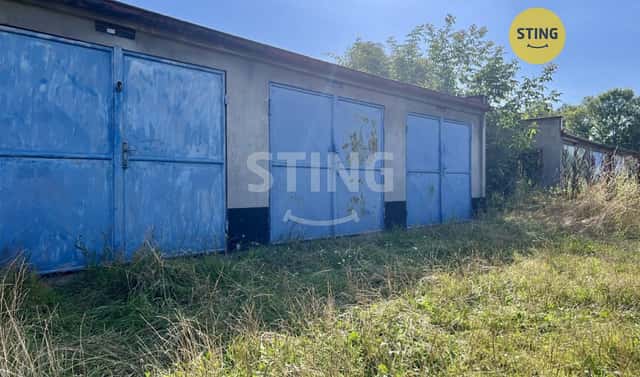 Garáž u Židovského hřbitova, Pardubice – Bílé Předměstí