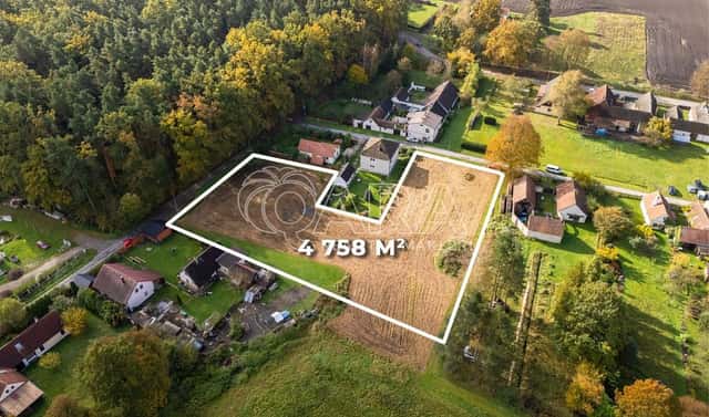 Prodej stavebního pozemku 4 758 m², Třeboň, okres Jindřichův Hradec