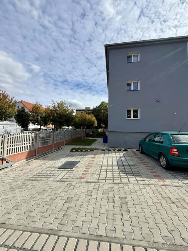 Pronájem parkovacího stání - Božkovská ulice, okres Plzeň-město