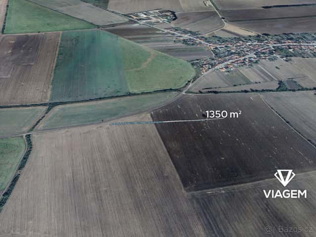 Pole 1 350 m², okres Hodonín
