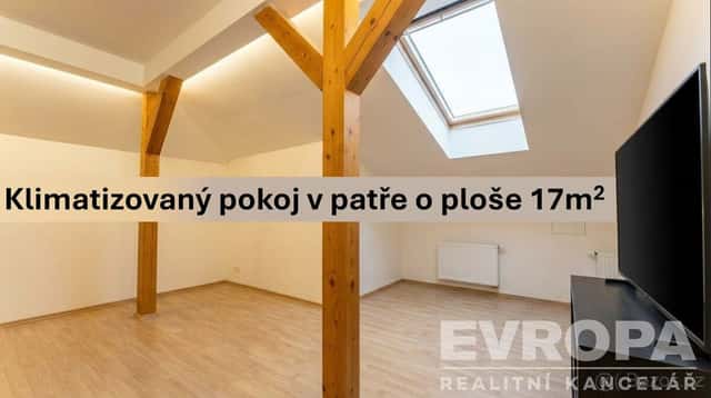 Prodej mezonetového bytu 3+kk, parkovací stání, sklep, Dolní, Praha 9