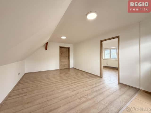 Pronájem komerčních prostor, 120 m2, ul. Frýdlantská, Místek, okres Frýdek-Místek