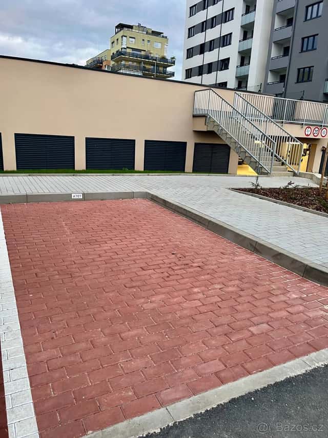 Pronájem venkovního parkovacího stání – Praha 5, Barrandov,, Praha 5
