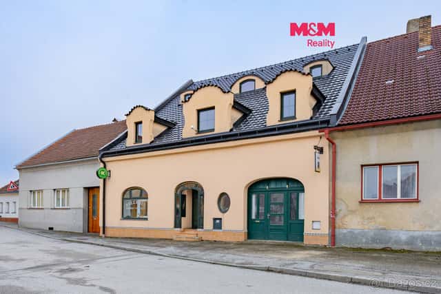 Pronájem restaurace, 91 m², Kunžak, ul. náměstí Komenského, okres Jindřichův Hradec