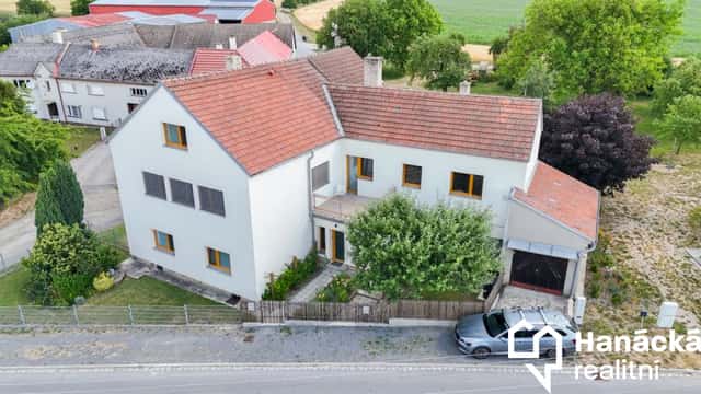 Rodinný dům 5+kk + 2+kk po rekonstrukci, krásná..., okres Prostějov