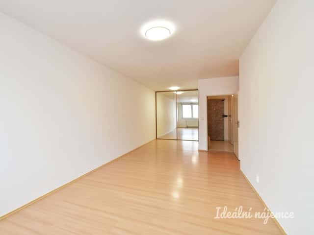 Pronájem bytu 1+kk, Hnězdenská, Praha - Troja, 16 000 Kč/měs, Praha 7