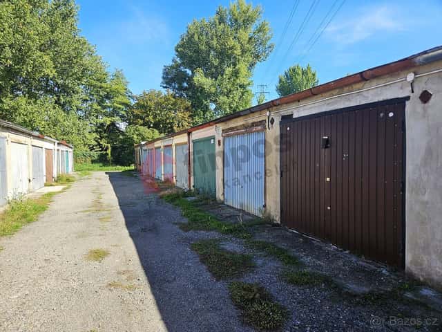 Prodej Garáže 18m2, lokalita u Kauflandu - Mělník, okres Mělník