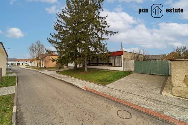 Prodej zavedeného smíšeného obchodu s doplňkovým gastro prov, okres Kroměříž
