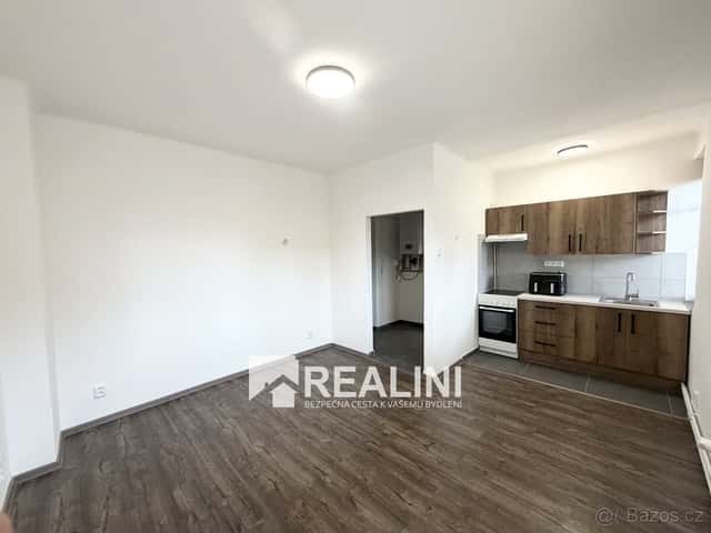 Pronájem bytu 1+kk o výměře 27 m² - Karviná - Mizerov, okres Karviná