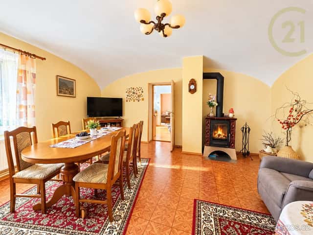 RD 4+2, Velenov, okr. Blansko, ZP 534 m2, zahrada 786 m2,..., okres Blansko