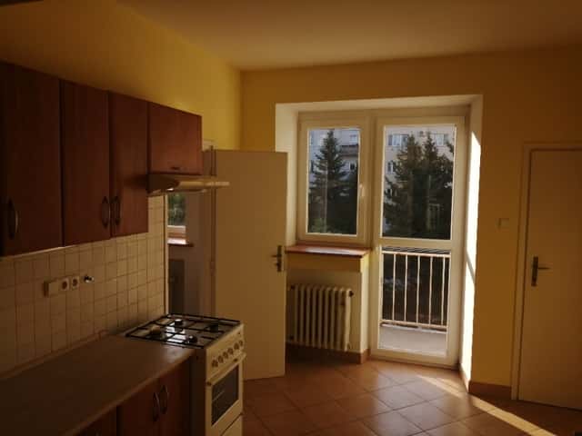 Pronájem 3+1, ulice Merhautova, Černá Pole, 80 m2, balkon, k, okres Brno-město