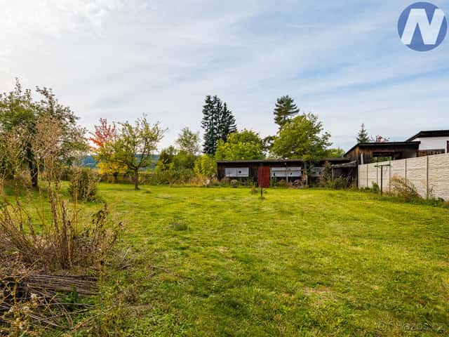 Hrabice u Vimperka, stavební pozemek 980 m2 s platným staveb, okres Prachatice