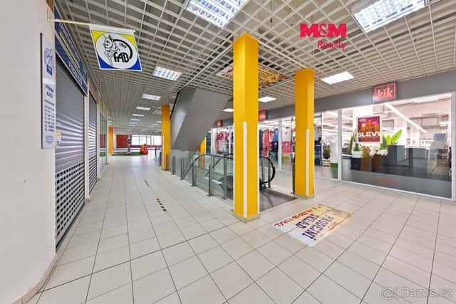 Pronájem obchod a služby, 27 m², Děčín, ul. Plzeňská, okres Děčín