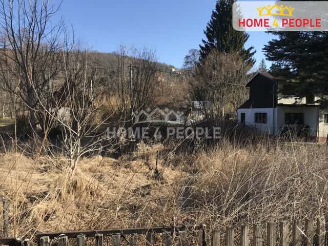 prodej pozemků, 262 m2 a 323 m2, obec Zadní Třebáň, okres Beroun