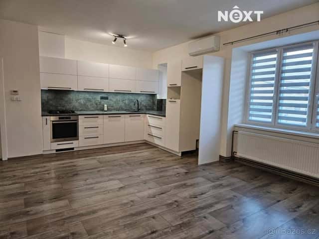 Pronájem byt 2+kk, 59㎡, okres Hodonín