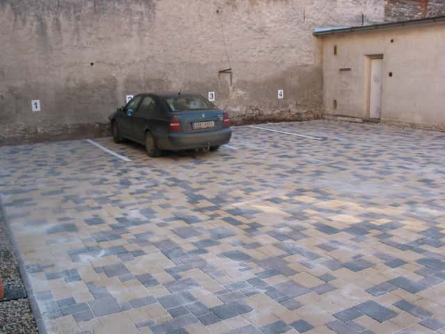 Pronájem, Kutná Hora, Vocelova, parkovací místa dvůr uzamčen, okres Kutná Hora