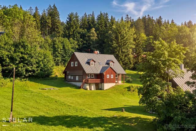 Poloroubená chalupa po rekonstrukci 6+kk + samostatný apartm, okres Jablonec nad Nisou