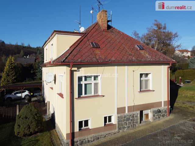 RD se sklepem, garáží, studnou a zahradou, okres Benešov
