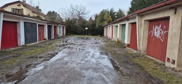 Pronájem garáže Dvůr Králové nad Labem lokalita ke Zboží, okres Trutnov