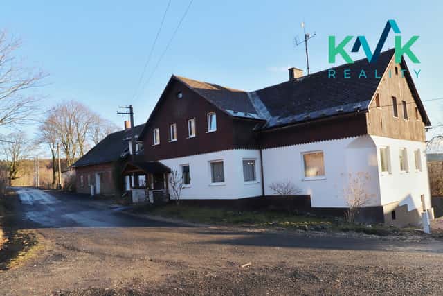 Rekreační chalupa s restaurací, 50 lůžek, Počátky u Kraslic, okres Sokolov