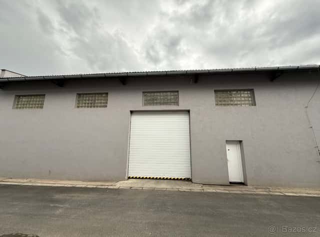 Pronájem haly 400 m² - Smidary, okres Hradec Králové