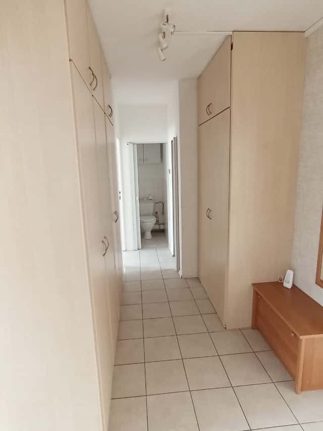 Světlý byt 3+1 s prostornou zasklenou lodžií - Praha 4, Krč, Praha 4