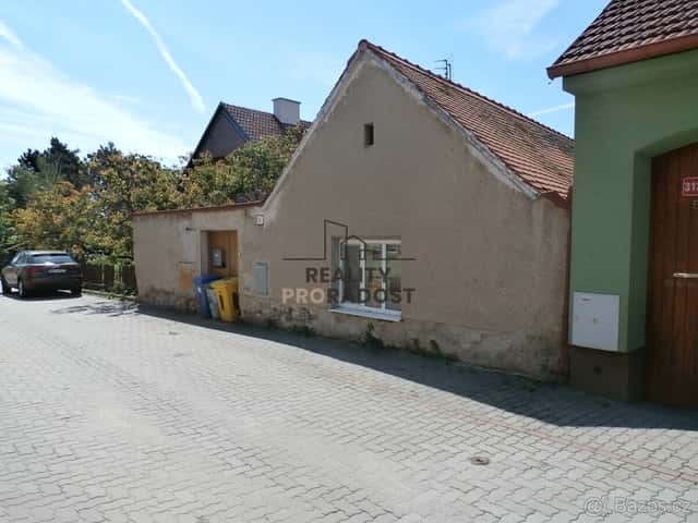 Prodej domu se zahradou na Hradišti ve Znojmě 808m2, k prode, okres Znojmo
