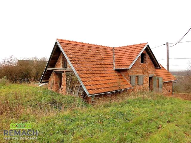 Prodej, rodinný dům, pozemek 3627 m², PP 124 m² - Újezdec, o, okres Uherské Hradiště