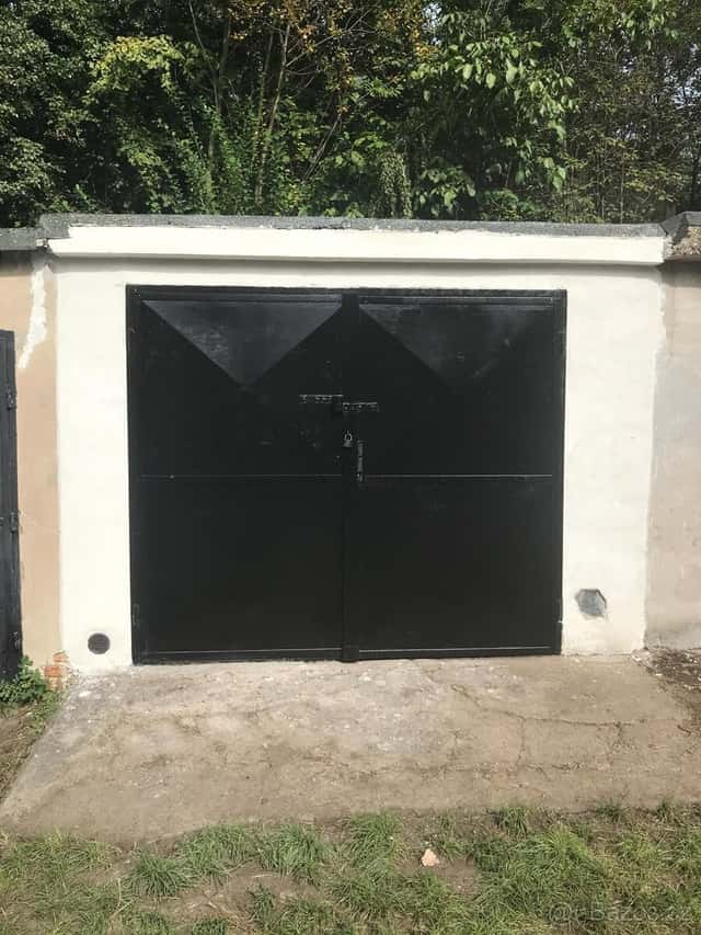 Prodej suché garáže,18m²,Kolín, okres Kolín