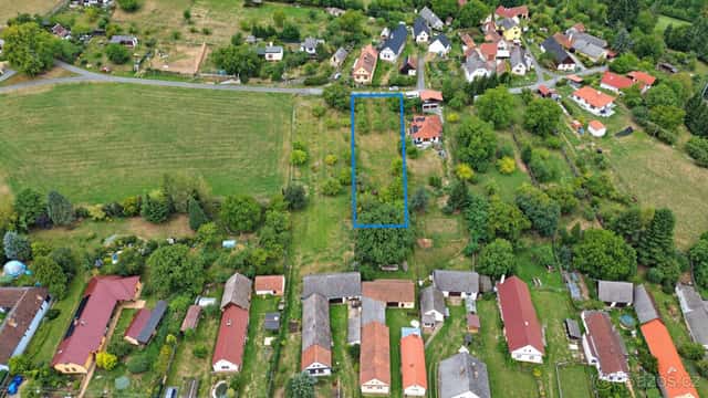 Slunný pozemek 1 006 m² pro rodinný dům – Nezdice nad Úhlavo, okres Plzeň-jih